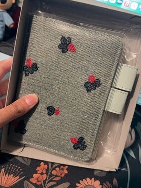 Hobonichi Mina Perhonen Light Berry A6